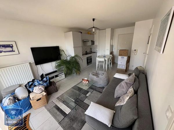Appartement à louer 2 pièces 37.77m² Vaulx-en-Velin (69120)