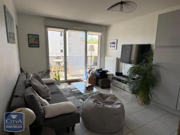 Appartement à louer 2 pièces 37.77m² Vaulx-en-Velin (69120)