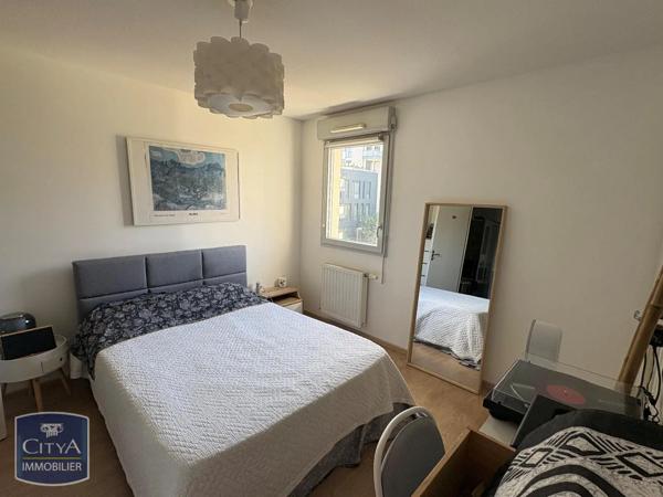 Appartement à louer 2 pièces 37.77m² Vaulx-en-Velin (69120)