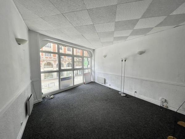 Bureau à Vendre à LILLE 190800 €