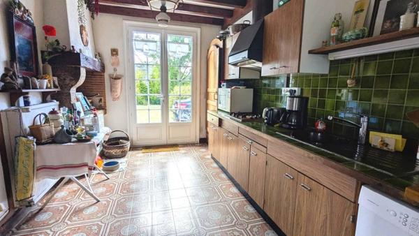 Magnifique maison familiale de caractère – 219 m² habitables, parc arboré de 4 900 m², dépendances et pigeonnier – secteur Artigues, Foulayronnes