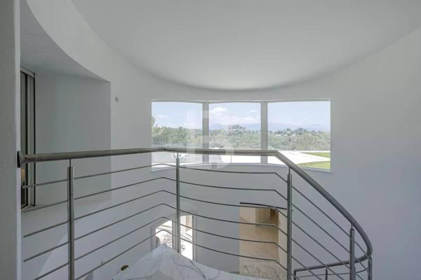 Villa d'architecte avec vue sur Castellaras à vendre à Mouans Sartoux