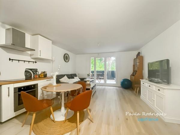 Appartement coup de coeur, T3 a vendre, 3 pièces avec balcon et 2 places de parking en sous sol - PLAISIR (78370)