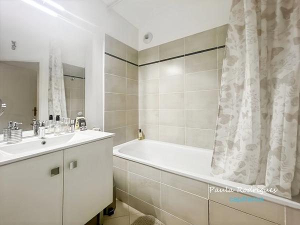 Appartement coup de coeur, T3 a vendre, 3 pièces avec balcon et 2 places de parking en sous sol - PLAISIR (78370)