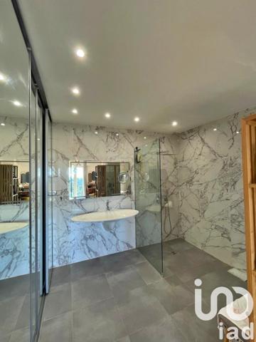 Maison 6 pièces de 179 m² à Nice (06000)