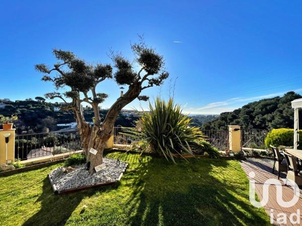 Maison 6 pièces de 179 m² à Nice (06000)