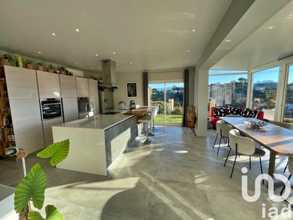 Maison 6 pièces de 179 m² à Nice (06000)