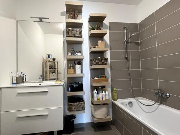 3 pièces  61 m² + Terrasse 21 m² Vue Mer Saint Laurent du Var