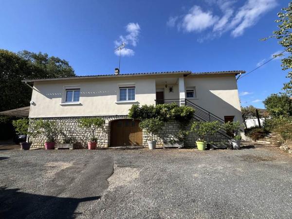 Maison à vendre 145 800 € Ruffec 6 p 120 m² DPE F