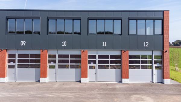 à vendre Artisans : Votre nouvel atelier de 115 m² au pied de l'A40 – Bonneville