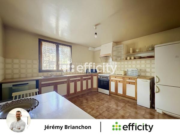 Maison
         6 pièces
        - 160 m² Exclusivité 699 000 € *