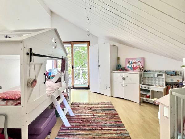 Versonnex (01210) Maison centre village - 5 chambres + rendement locatif