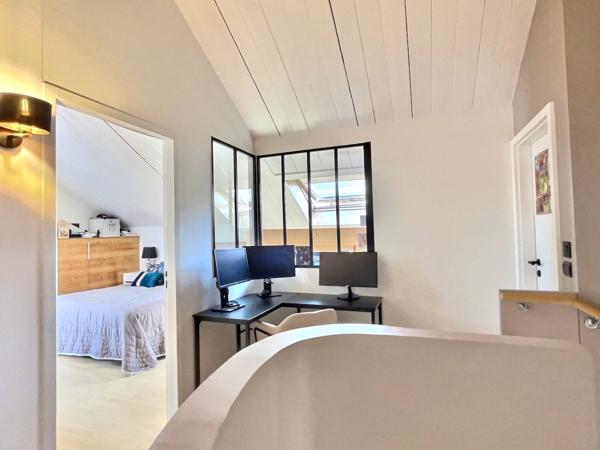 Versonnex (01210) Maison centre village - 5 chambres + rendement locatif