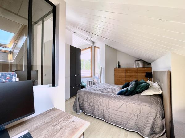 Versonnex (01210) Maison centre village - 5 chambres + rendement locatif