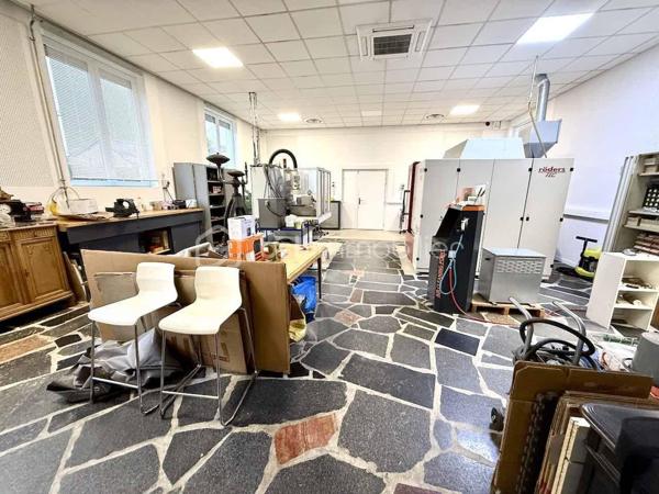 Local commercial de 146 m²