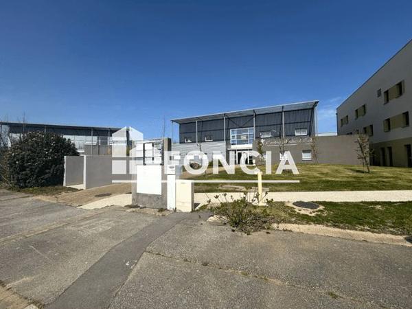 Location Local commercial 3 pièces 56.4 m² - 49 AVENUE DES LANGORIES Valence 26000