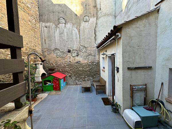 Maison de type 5 à vendre à Névian