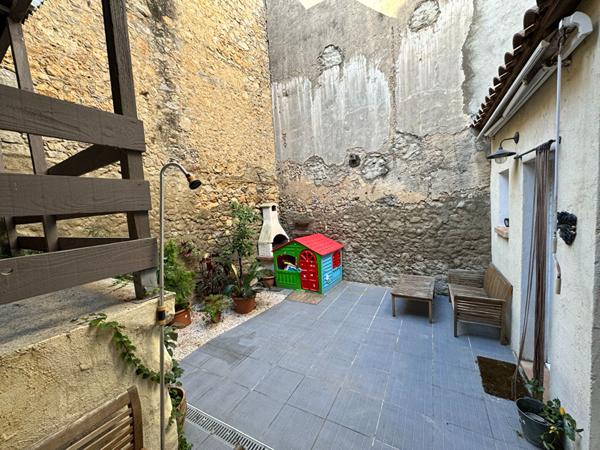 Maison de type 5 à vendre à Névian