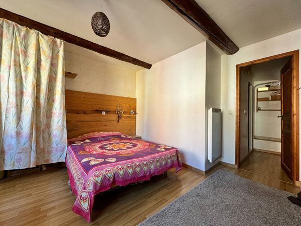 Maison de type 5 à vendre à Névian