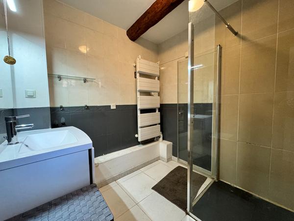 Maison de type 5 à vendre à Névian