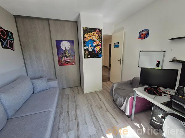 Vente
                Maison210 m² - 7 Pièces -
                    ONET LE CHATEAU (12850)