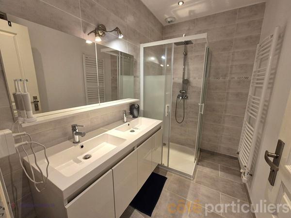 Vente
                Maison210 m² - 7 Pièces -
                    ONET LE CHATEAU (12850)