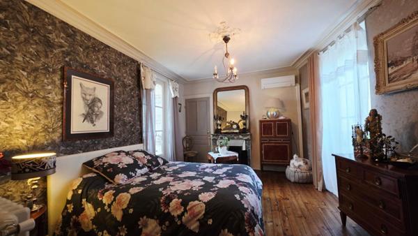 BOURGES CENTRE MAISON 141M² 8 PIECES JARDIN