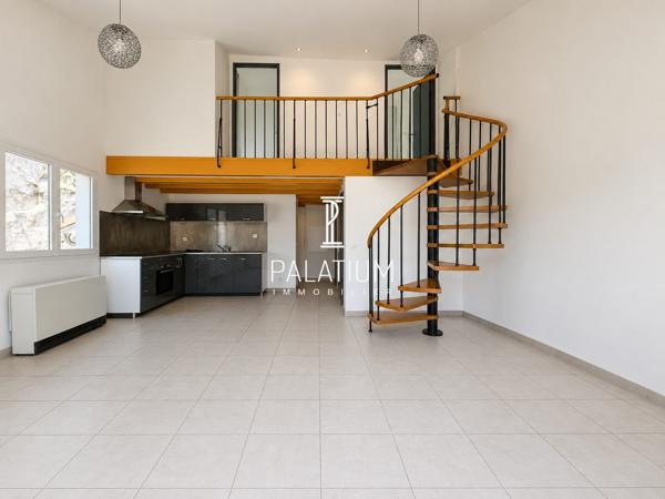 Appartement duplex en derner étage avec terrasse et vue dégagée