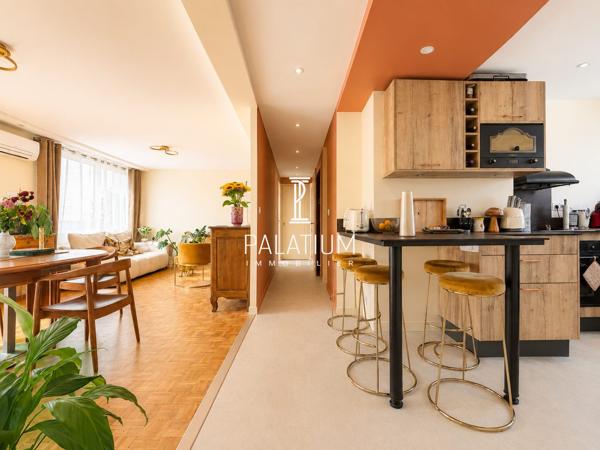 Magnifique appartement climatisé et rénové, en dernier étage avec ascenseur