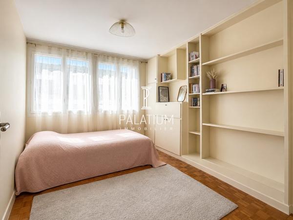 Magnifique appartement climatisé et rénové, en dernier étage avec ascenseur