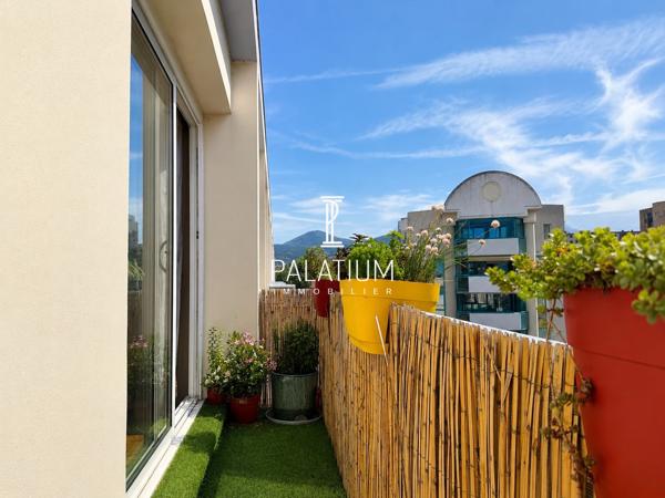 Magnifique appartement climatisé et rénové, en dernier étage avec ascenseur