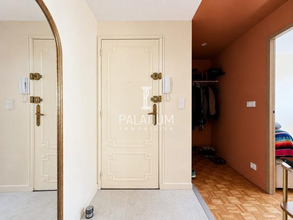 Magnifique appartement climatisé et rénové, en dernier étage avec ascenseur