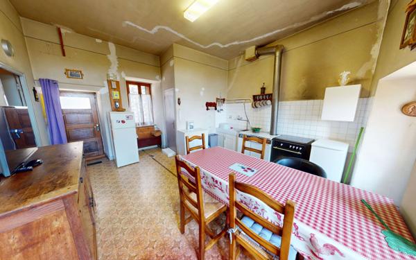 Maison à vendre    3 pièces •  Prades-d'Aubrac