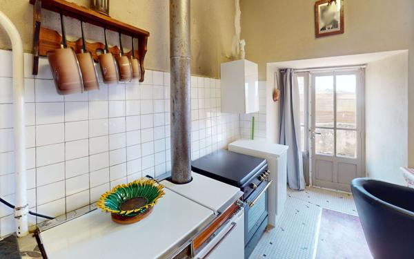 Maison à vendre    3 pièces •  Prades-d'Aubrac