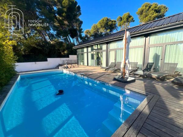 Maison contemporaine 260 m2 avec piscine