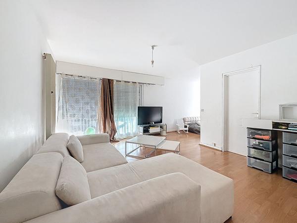 Appartement quartier Frot à Meaux (résidence Bourgelat) - vendu loué - proche gare - deux chambres - une place de parking et un cellier