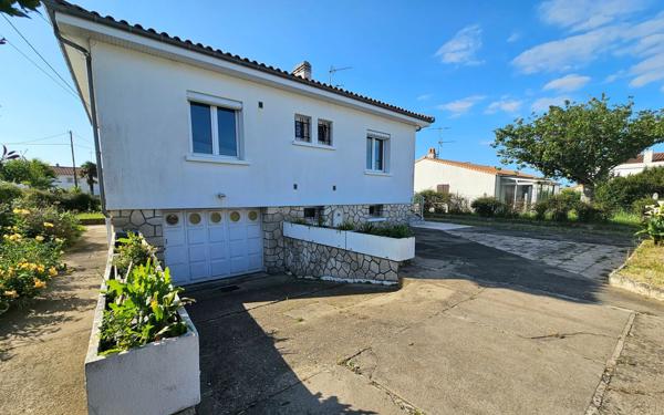 Maison à vendre    4 pièces •  Royan