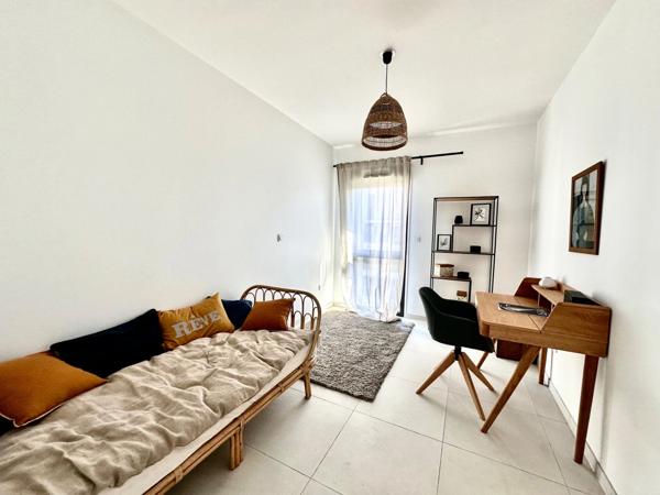 Marseille 8e – À deux pas du parc Borély et de la mer, exceptionnel T3 de 70 m² avec terrasse de 23m2 et 2 box Fermés.