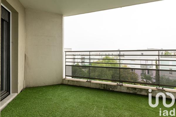 Appartement 3 pièces de 62 m² à Vaulx-en-Velin (69120)