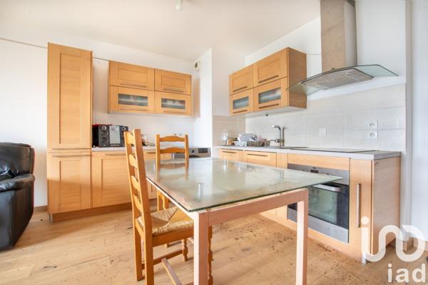 Appartement 3 pièces de 62 m² à Vaulx-en-Velin (69120)