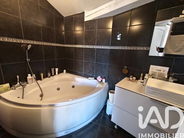 Maison à vendre 5 pièces 136 m² Ollioules