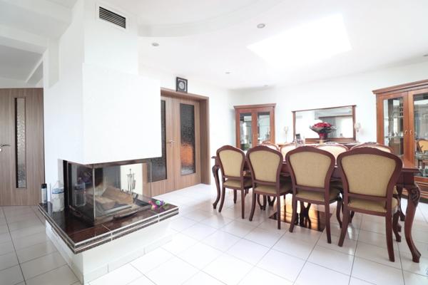 Opportunité rare : emplacement parfait pour activité de parking/ navette aéroport