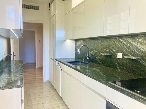 COUP DE COEUR ! Magnifique 3 pièces avec garage et cave RIVIERA GOLF !