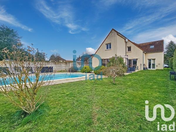 Maison 7 pièces de 175 m² à Magnanville (78200)
