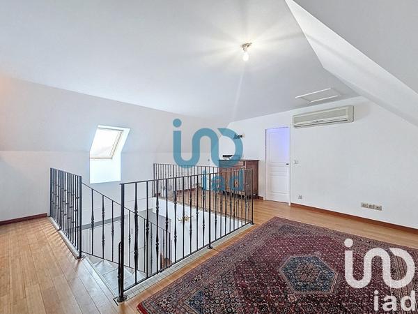 Maison 7 pièces de 175 m² à Magnanville (78200)