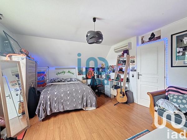 Maison 7 pièces de 175 m² à Magnanville (78200)