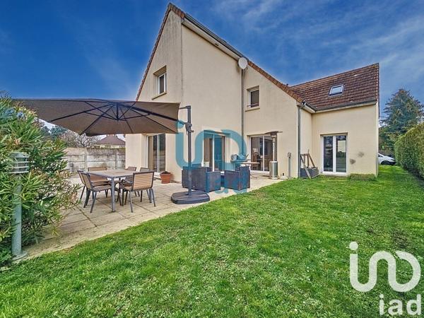Maison 7 pièces de 175 m² à Magnanville (78200)