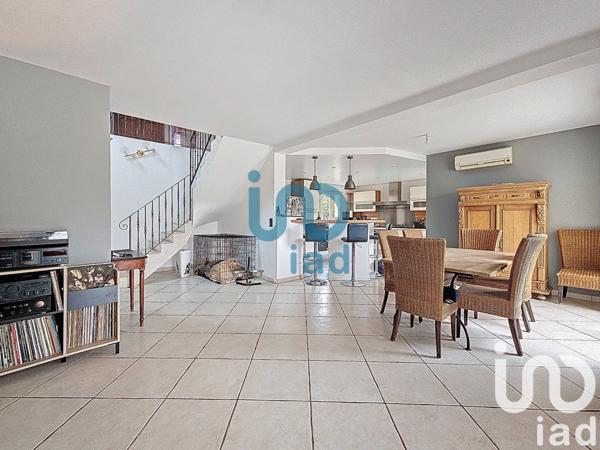 Maison 7 pièces de 175 m² à Magnanville (78200)