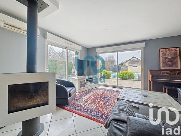 Maison 7 pièces de 175 m² à Magnanville (78200)