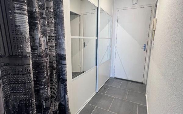 Appartement à louer    1 pièce • 27,84 m2 Compiègne